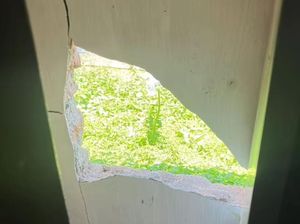 Viral Tembok Rumah Warga Makassar Dijebol Maling, Ponsel Korban Raib