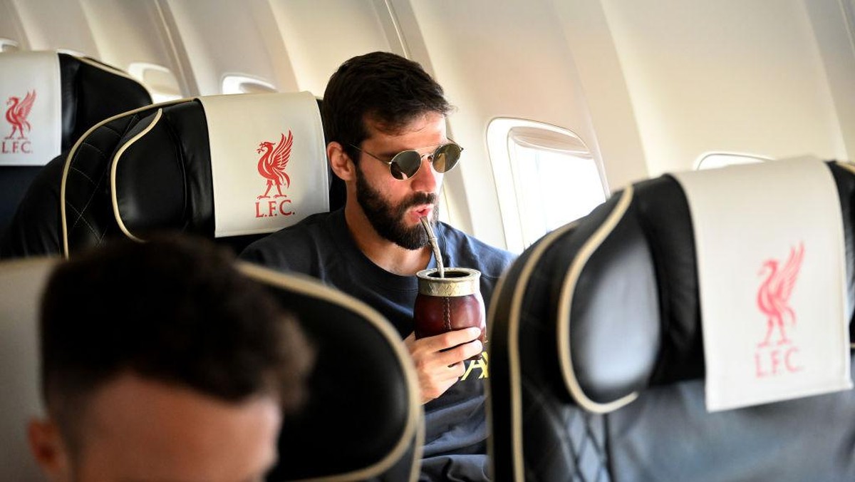 Alisson Becker kritik format baru Liga Champions (Liverpool FC via Getty Images/Andrew Powell)