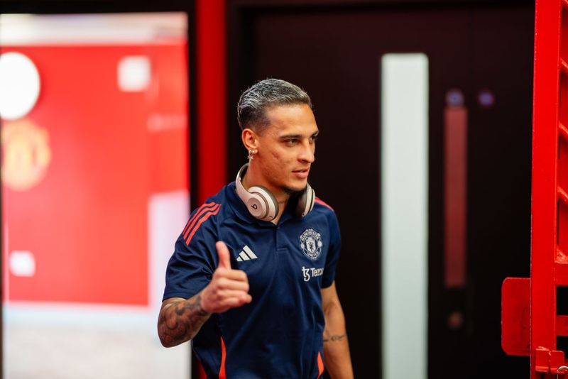 MANCHESTER, ENGLAND - AUGUST 16: Antony of Manchester United arrives prior to the Premier League match between Manchester United FC and Fulham FC at Old Trafford on August 16, 2024 in Manchester, United Kingdom. (Photo by Ash Donelon/Manchester United via Getty Images)