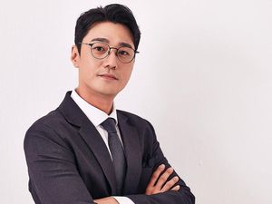 Aktor Vincenzo Choi Young Joon Umumkan Pernikahan Aktor Vincenzo Choi Young Joon Umumkan Pernikahan