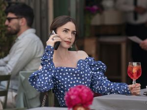 Jangan Tiru Emily in Paris Saat Liburan ke Roma Jangan Tiru Emily in Paris Saat Liburan ke Roma
