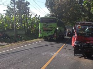 Tabrakan Beruntun Libatkan Empat Kendaraan Terjadi di Jalur Denpasar-Gilimanuk Tabrakan Beruntun Libatkan Empat Kendaraan Terjadi di Jalur Denpasar-Gilimanuk