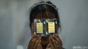 Harga Emas Tertinggi Sepanjang Sejarah, Warga Antusias Beli