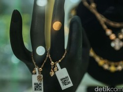 Emas Hari Ini Turun Harga, Saatnya untuk Beli!