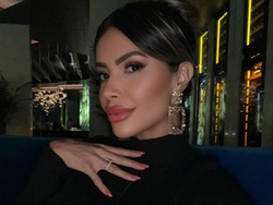 Seorang Model Playboy Terpenjara Kecantikannya