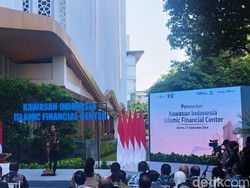 Penduduk Muslim RI 236 Juta, Jokowi Tak Ingin Industri Halal Diambil Negara Lain