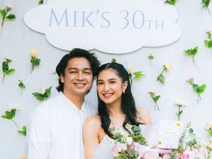8 Foto Mikha Tambayong Rayakan Ultah ke-30, Bak Masih SMA Pakai Rok Mini