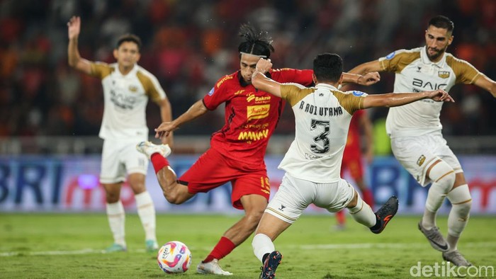 Persija Ditahan Imbang Dewa United Persija bermain imbang melawan Dewa United di Stadion GBK, Jakarta. Rizky Ridho dkk gagal meraih poin penuh di kandang pada gelaran Liga 1 2024 pekan ketiga.