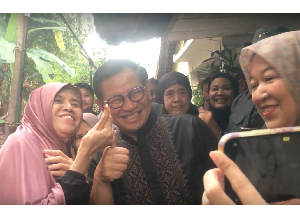 Momen Pramono Blusukan ke Kawasan Langganan Banjir di Kemang Jaksel Momen Pramono Blusukan ke Kawasan Langganan Banjir di Kemang Jaksel