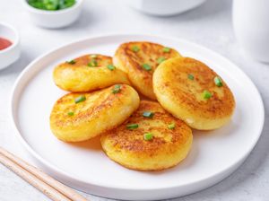 3 Resep Pancake Kentang dan Keju yang Renyah Gurih Untuk Camilan 3 Resep Pancake Kentang dan Keju yang Renyah Gurih Untuk Camilan