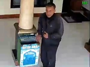 Maling Mindik-mindik Congkel Kotak Amal di Musala Tangsel, Curi Rp 4,4 Juta