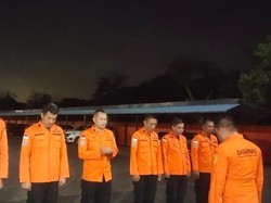 Basarnas Evakuasi Wanita Pendaki Asal Parepare di Gunung Bawakaraeng Gowa