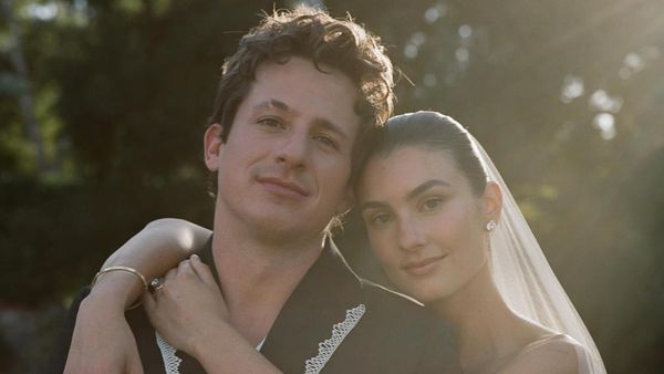 Potret Romantis Pernikahan Charlie Puth dan Brooke Sansone, Digelar di Rumah