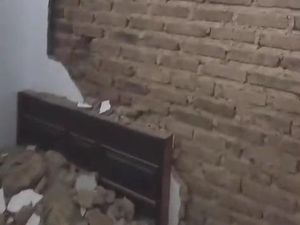 Cerita Warga Lari Selamatkan Anak Saat Gempa M 4,9 di Bandung Cerita Warga Lari Selamatkan Anak Saat Gempa M 4,9 di Bandung