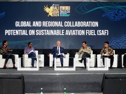 Luhut Bertemu Mantan PM Inggris, Bahas Bahan Bakar Penerbangan Berkelanjutan