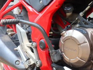 Motor Zaman Sekarang Masih Perlu Kick Starter? Motor Zaman Sekarang Masih Perlu Kick Starter?