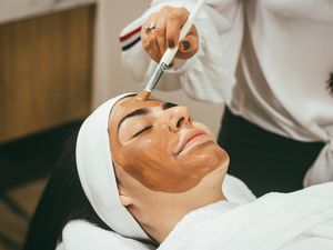 20 Cara Menghilangkan Bekas Jerawat dengan Cepat dan Ampuh! 20 Cara Menghilangkan Bekas Jerawat dengan Cepat dan Ampuh!