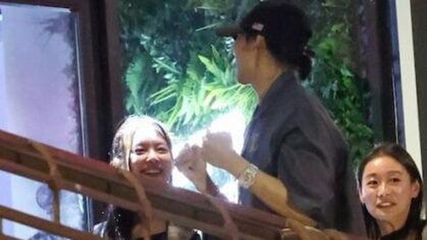 Jennie BLACKPINK dan BamBan GOT7 Ketahuan Jalan Bareng, Rumor Pacaran Mencuat