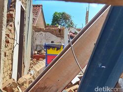 Jabar Hari Ini: Nestapa Bocah Kertasari Akibat Gempa Bumi Jabar Hari Ini: Nestapa Bocah Kertasari Akibat Gempa Bumi