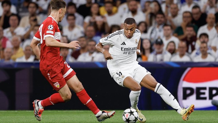MADRID, SPAIN - SEPTEMBER 17: Kylian Mbappe of Real Madrid in action during the UEFA Champions League 2024/25 League Phase MD1 match between Real Madrid CF and VfB Stuttgart at Estadio Santiago Bernabeu on September 17, 2024 in Madrid, Spain. (Photo by Victor Carretero/Real Madrid via Getty Images)