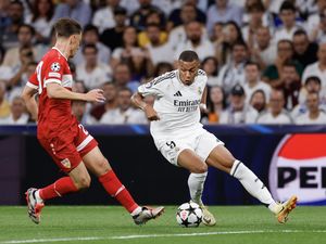Di Mata Legenda Madrid Ini, Mbappe Biasa Aja Tuh... Di Mata Legenda Madrid Ini, Mbappe Biasa Aja Tuh...