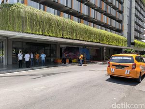 Mahasiswi UC Surabaya Tewas Loncat dari Lantai 22, Kirim WA Begini ke Teman Mahasiswi UC Surabaya Tewas Loncat dari Lantai 22, Kirim WA Begini ke Teman