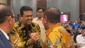 Pertemuan Tak Sengaja Bobby dan Edy, 2 Rival di Pilgub Sumut