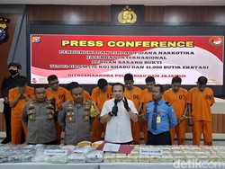 Polda Riau Ungkap 76 Kg Sabu-41 Ribu Butir Ekstasi dalam Sepekan