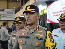 Tekan Curanmor, Polsek Tamansari Pasangi Gembok di Motor-motor Warga