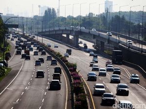 835 Ribu Kendaraan Tinggalkan Jakarta Via Tol Jelang Natal-Tahun Baru 835 Ribu Kendaraan Tinggalkan Jakarta Via Tol Jelang Natal-Tahun Baru