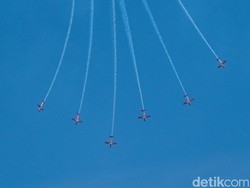 Top Gun TNI AU Beraksi Lagi, Bikin Pengunjung Bali Airshow Histeris!
