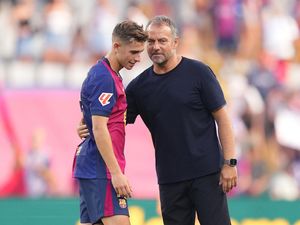 Hansi Flick: Barcelona Bisa Main dengan Standar Lebih Tinggi