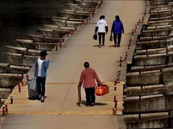 Pria China Bangun Jembatan Pakai Dana Pribadi, Malah Dijebloskan Penjara