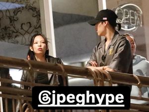 Agensi Bantah Jennie BLACKPINK & BamBam GOT7 Pacaran, Terciduk Makan Berdua Agensi Bantah Jennie BLACKPINK & BamBam GOT7 Pacaran, Terciduk Makan Berdua