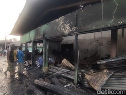 Kebakaran Pasar Sepanjang Sidoarjo Padam, 9 Kios Hangus Terbakar