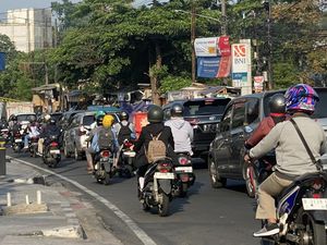 Lalin di Jalan Akses UI Depok Arah Jakarta Macet Pagi Ini