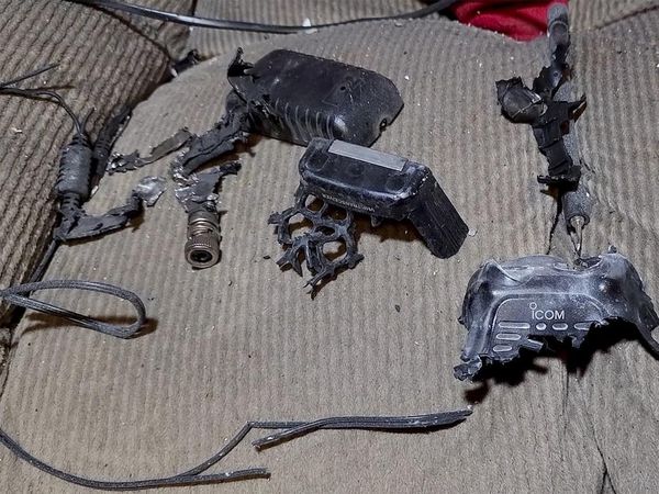 Setelah Pager, Kini Gelombang Ledakan Walkie-Talkie Guncang Lebanon