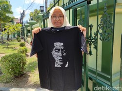 Cerita Pelajar SMAN 1 Klaten Gemetar Dapat Kaus Jokowi