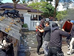 Mencekamnya Simulasi Pengamanan Pilkada Pangandaran 2024