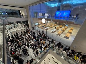 Pre Order iPhone 16 Menurun Tapi Kok Banyak yang Antre Pre Order iPhone 16 Menurun Tapi Kok Banyak yang Antre