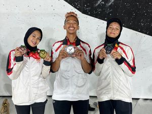 Atlet Panjat Tebing Blora Sumbang Medali Emas di PON 2024 Atlet Panjat Tebing Blora Sumbang Medali Emas di PON 2024