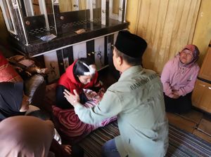 Pemkab Bandung Beri Santunan ke Keluarga Bocah Korban Gempa di Kertasari Pemkab Bandung Beri Santunan ke Keluarga Bocah Korban Gempa di Kertasari