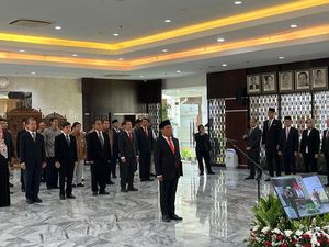Bahlil Wanti-wanti Pegawai ESDM Jangan Bikin Gerakan Tambahan! Bahlil Wanti-wanti Pegawai ESDM Jangan Bikin Gerakan Tambahan!