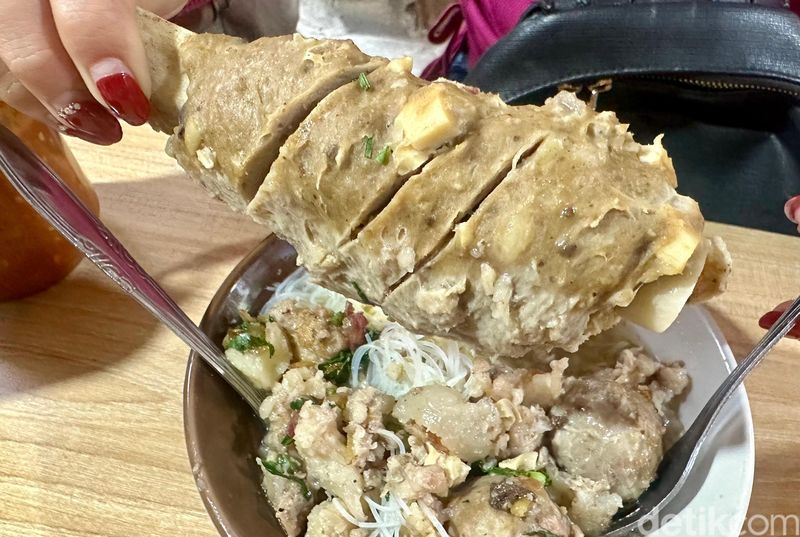 Mie Ayam Pangsit Bakso Banyu Langit