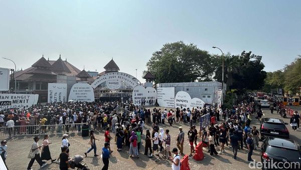 Penonton Mulai Padati Panggung Pestapora 2024