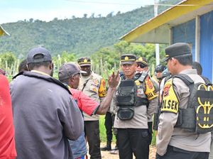 Polisi Usut Kasus Ortu Siswa Bakar Gedung SMK di Dogiyai Imbas Guru Tak Aktif Polisi Usut Kasus Ortu Siswa Bakar Gedung SMK di Dogiyai Imbas Guru Tak Aktif