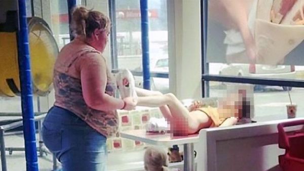 Kacau Total! Ini 10 Penampakan Restoran yang Berantakan