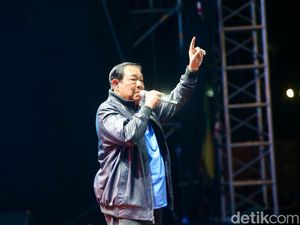 Tipe-X Berharap Bisa Manggung Bareng SBY Nyanyi Kamu Nggak Sendirian Tipe-X Berharap Bisa Manggung Bareng SBY Nyanyi Kamu Nggak Sendirian