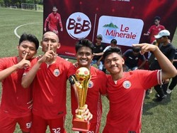 Majukan Sepakbola, Le Minerale Luncurkan Program Pembinaan Bareng Persija