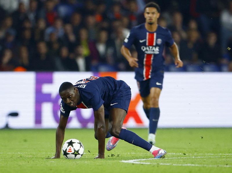 Soccer Football - Champions League - Paris St Germain v Girona - Parc des Princes, Paris, France - September 18, 2024 Paris St Germain's Randal Kolo Muani in action REUTERS/Sarah Meyssonnier